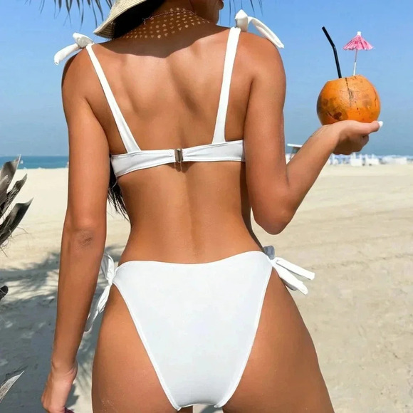 White Beachy Women's Bikini Set With Underwire And Lace-Up Detail - Picture 2 of 8